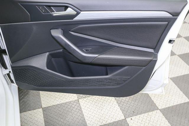 2025 Volkswagen Jetta 1.5T Sport photo 11