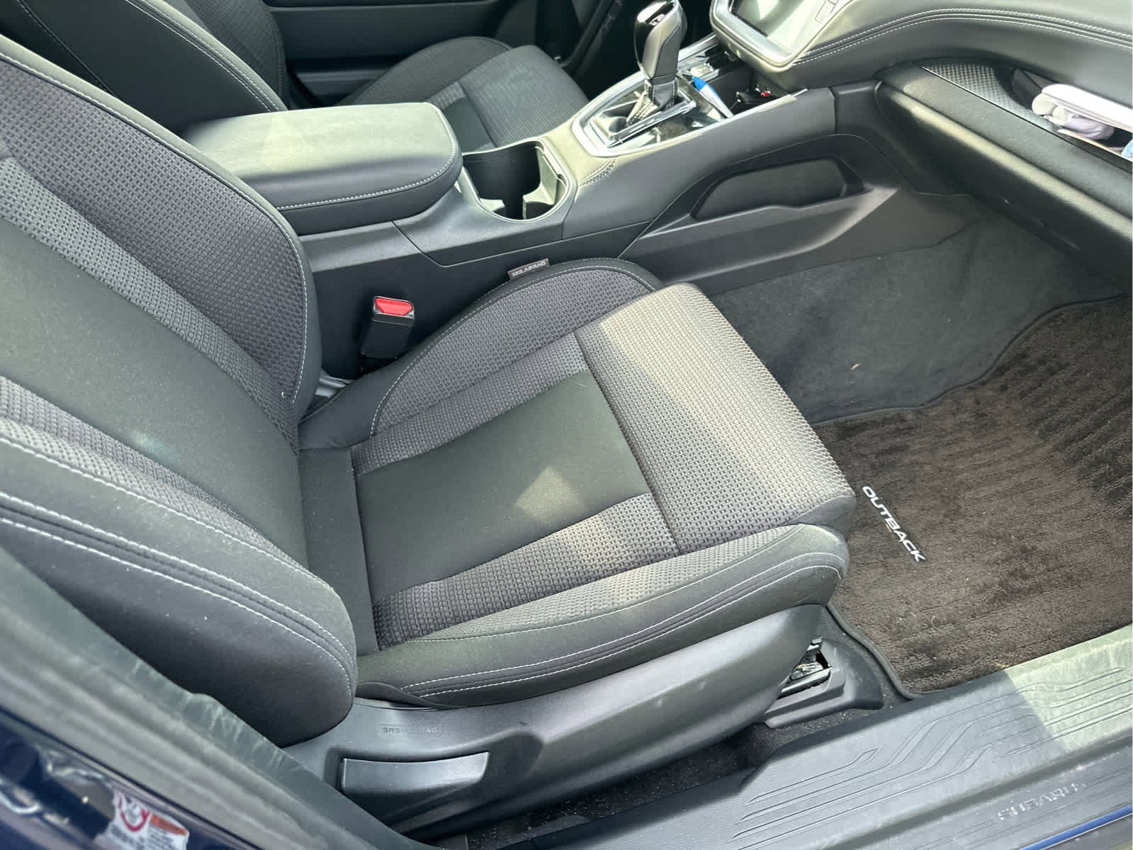 2020 Subaru Outback Premium photo 6