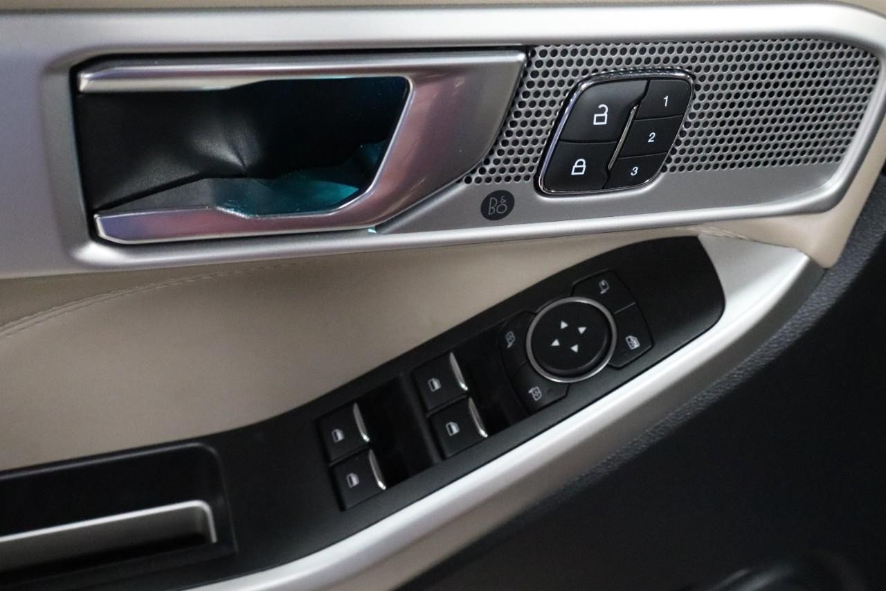 2021 Ford Explorer Limited photo 10