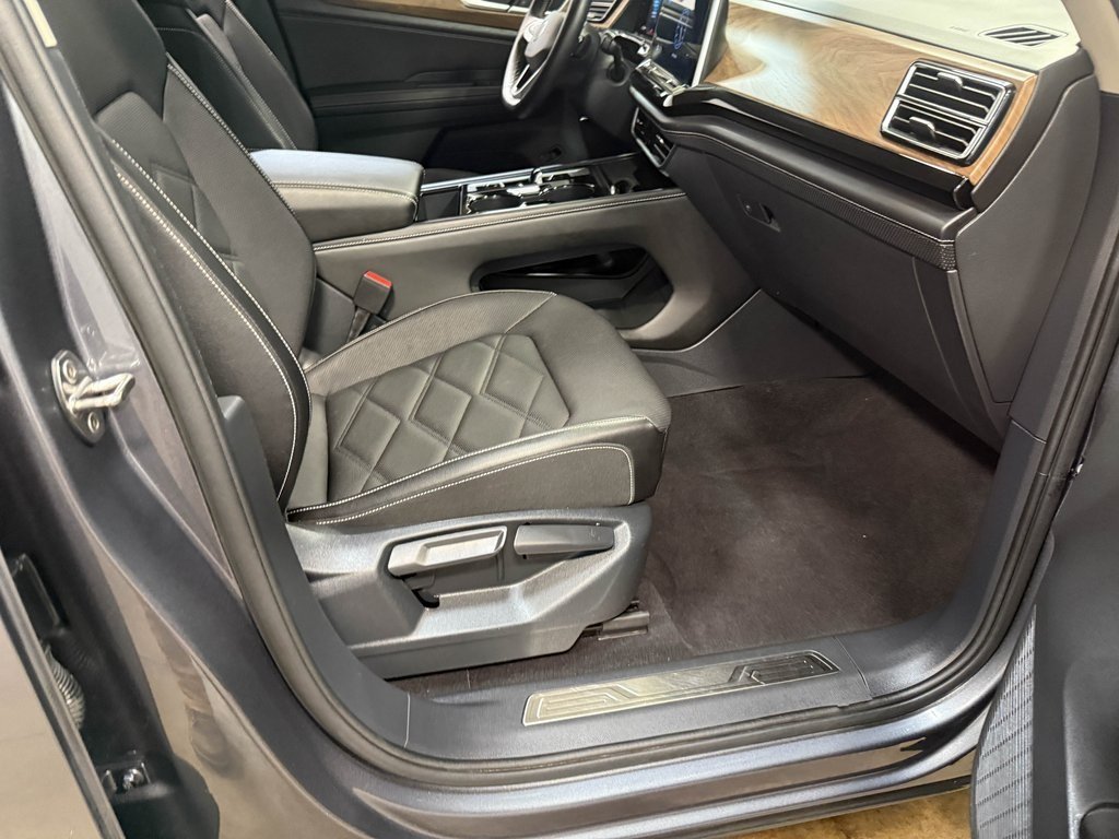 2025 Volkswagen Atlas SE Technology photo 53