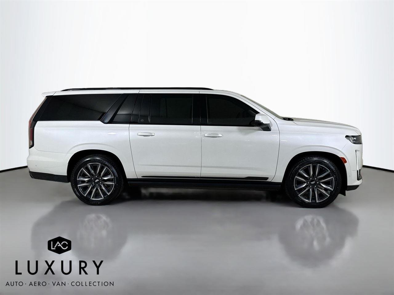 2021 Cadillac Escalade ESV Sport photo 3