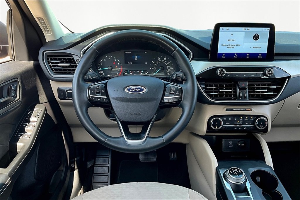 2022 Ford Escape SE photo 4