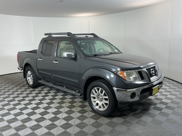 2011 Nissan Frontier SL photo 3