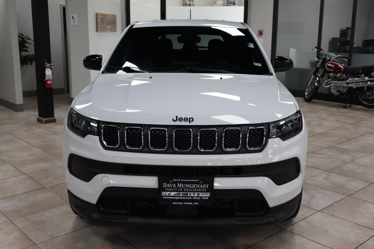 2023 Jeep Compass Sport photo 8