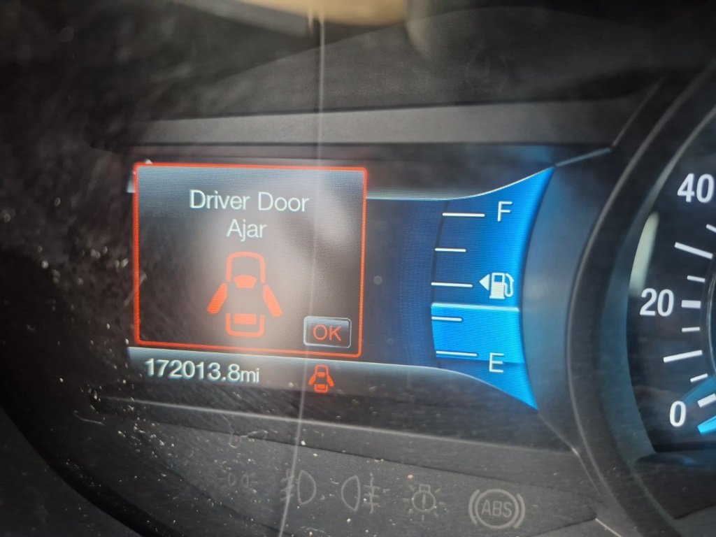 2016 Ford Edge Titanium photo 4