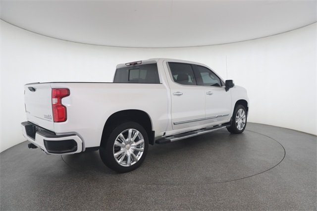 2023 Chevrolet Silverado 1500 High Country photo 15