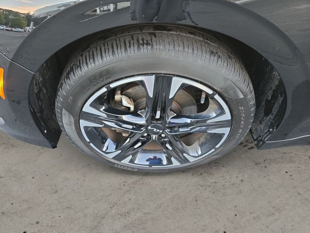 2022 Kia K5 GT-Line photo 9