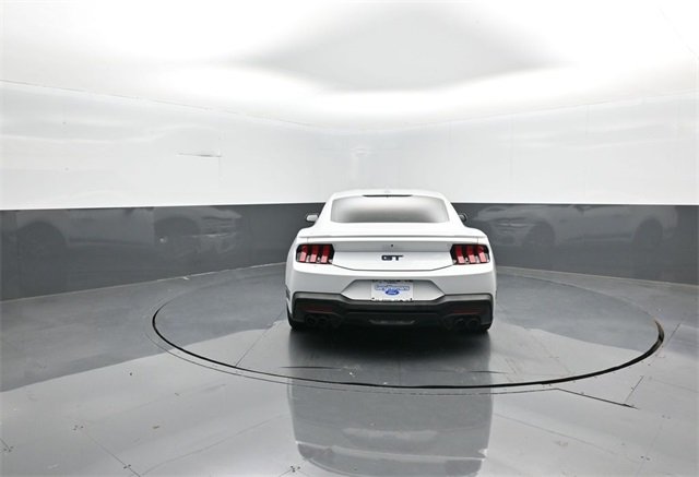 2024 Ford Mustang GT Premium photo 3