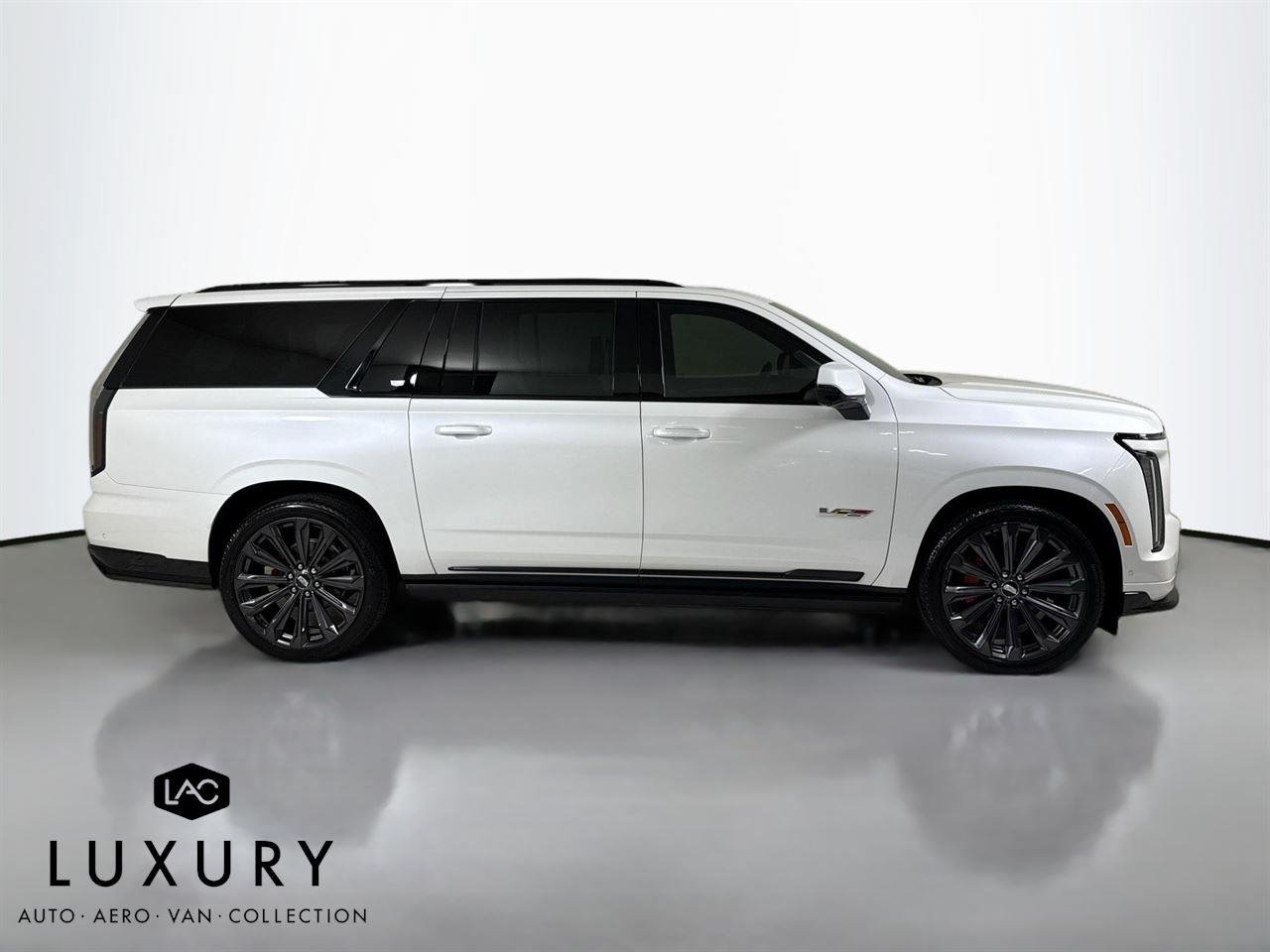 2025 Cadillac Escalade ESV V-Series photo 3