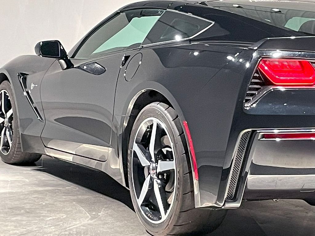 2015 Chevrolet Corvette Stingray 2LT photo 29