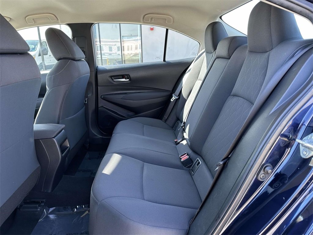 2020 Toyota Corolla LE photo 21