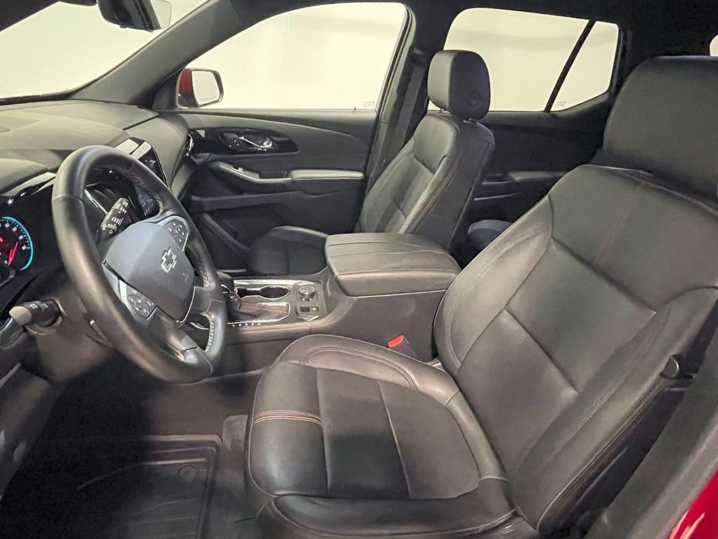 2023 Chevrolet Traverse RS photo 2
