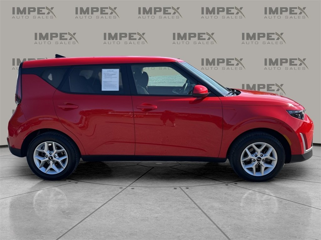 2024 Kia Soul LX photo 6
