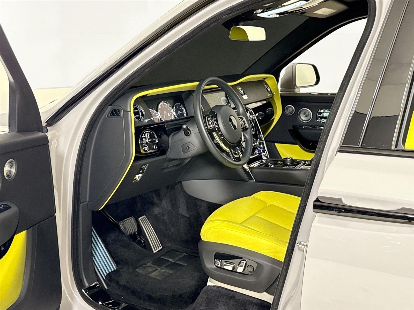 2022 Rolls Royce Cullinan RR31 photo 11