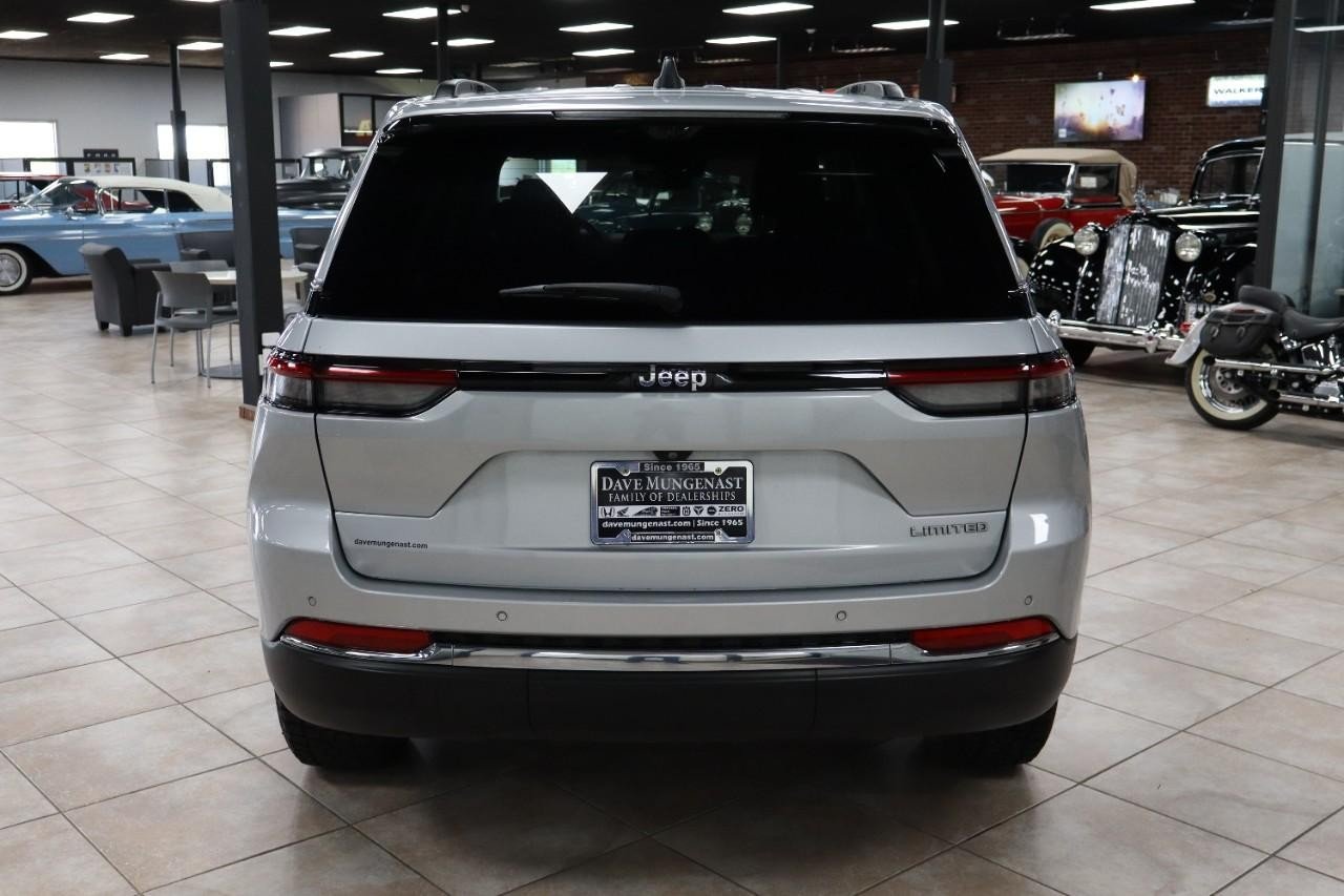 2022 Jeep Grand Cherokee Limited photo 4