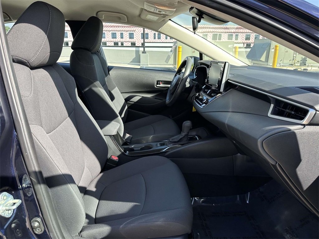 2020 Toyota Corolla LE photo 22