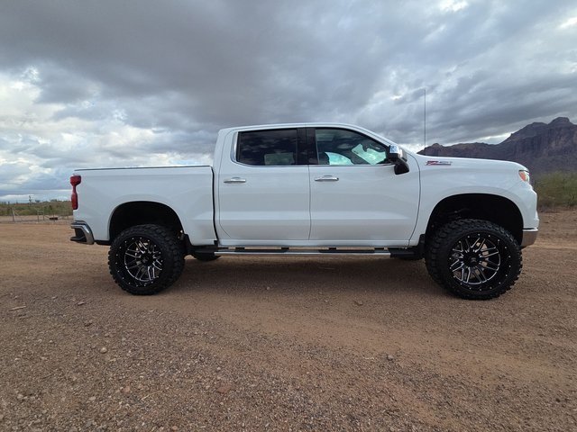 2023 Chevrolet Silverado 1500 LTZ photo 8