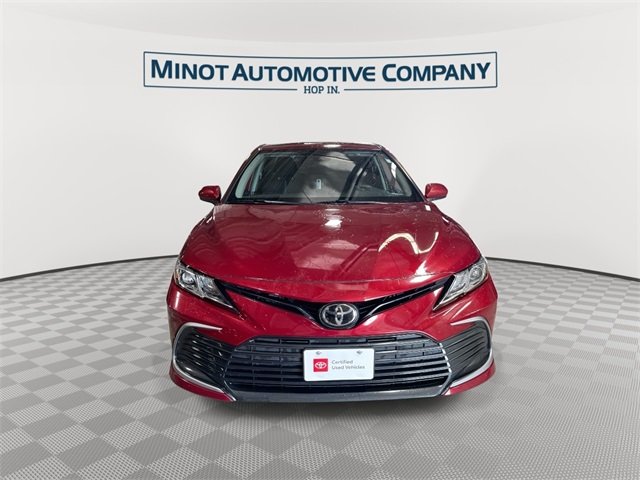 2021 Toyota Camry LE photo 3