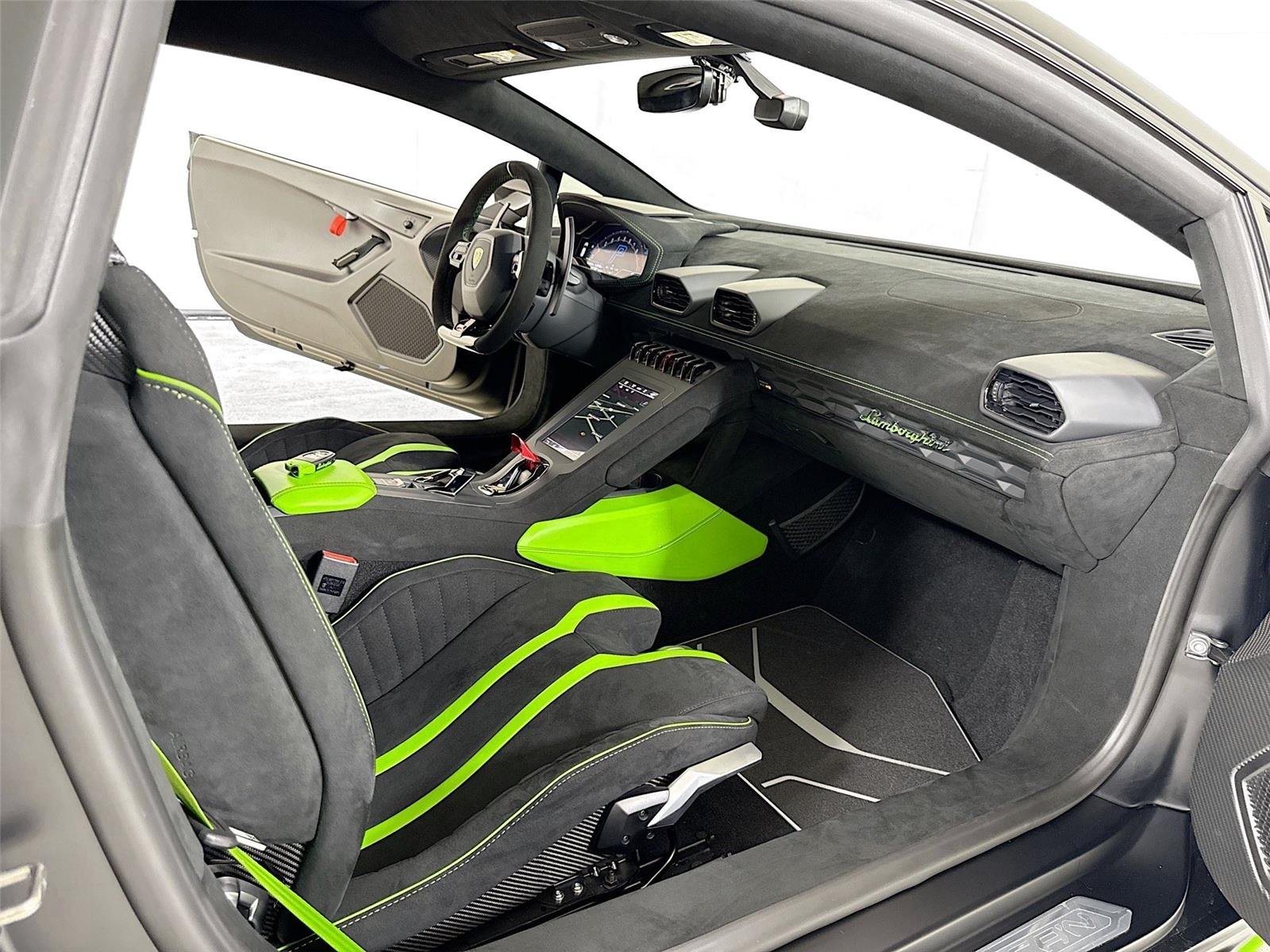 2023 Lamborghini Huracan STO photo 27