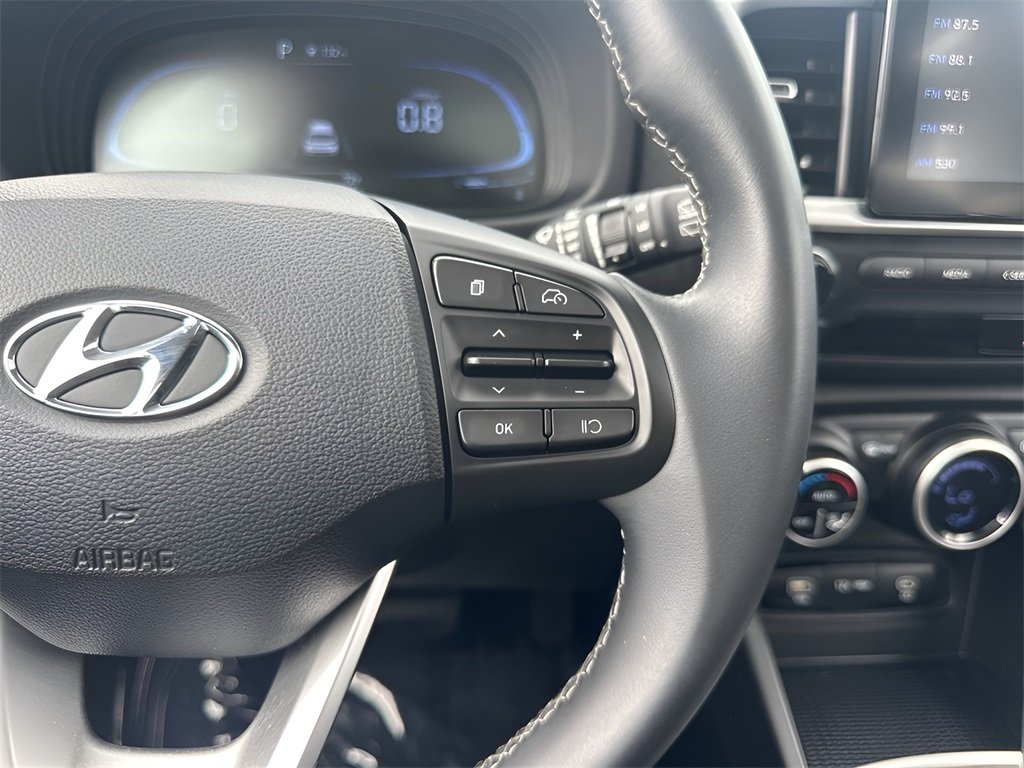 2024 Hyundai Venue SEL photo 15