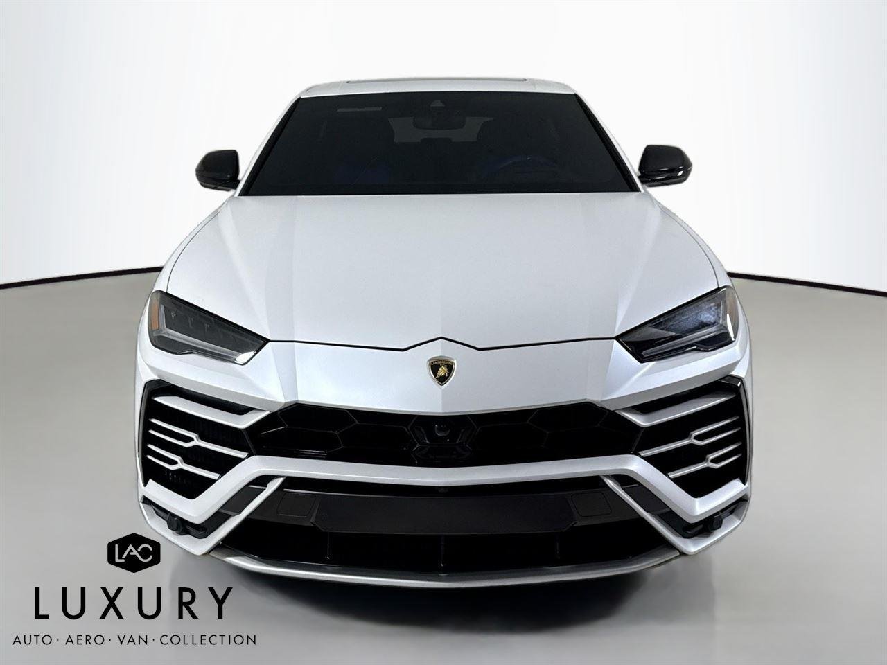 2021 Lamborghini Urus photo 9