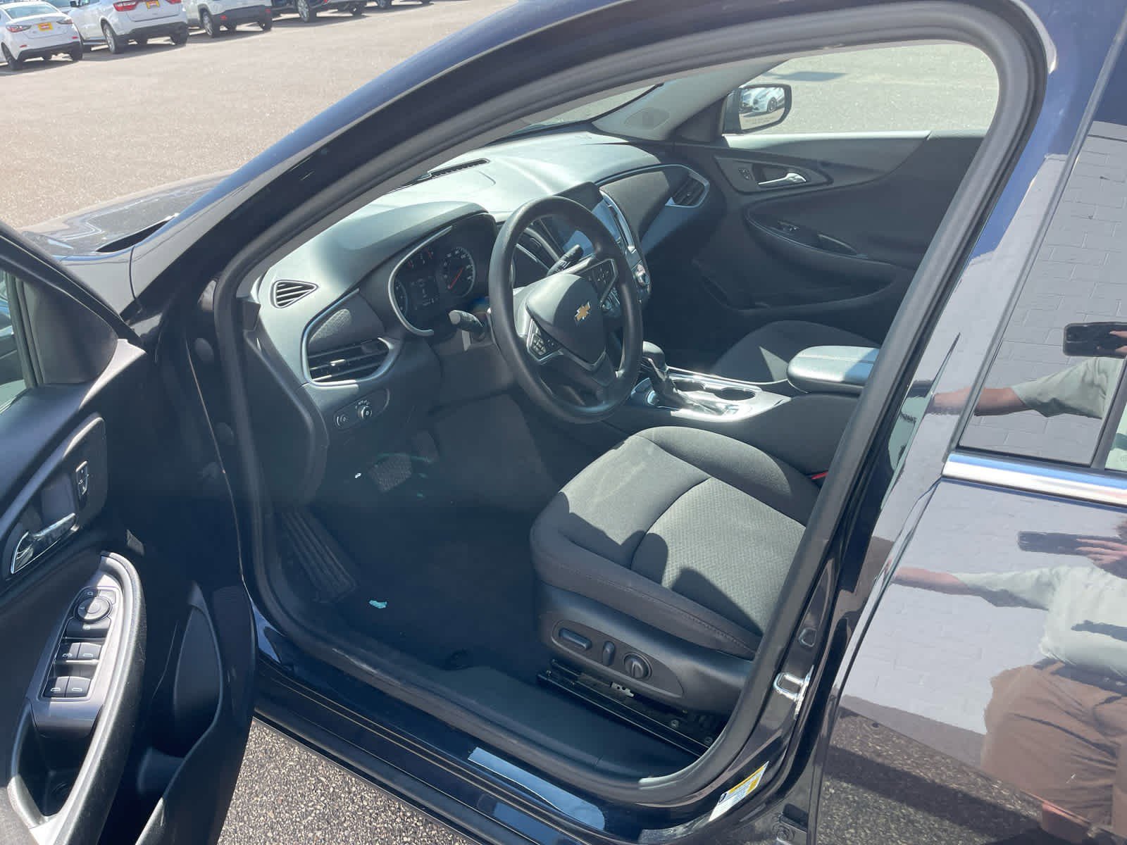 2023 Chevrolet Malibu 1LT photo 6