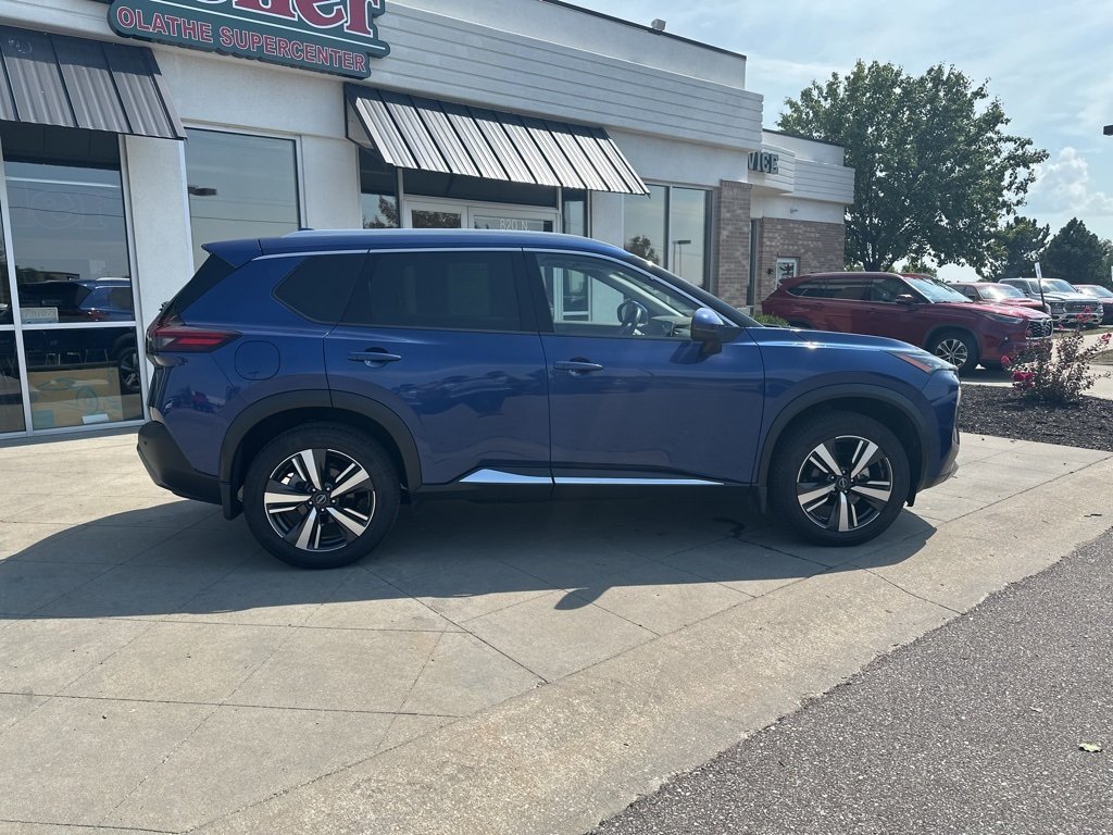 2023 Nissan Rogue SL photo 4