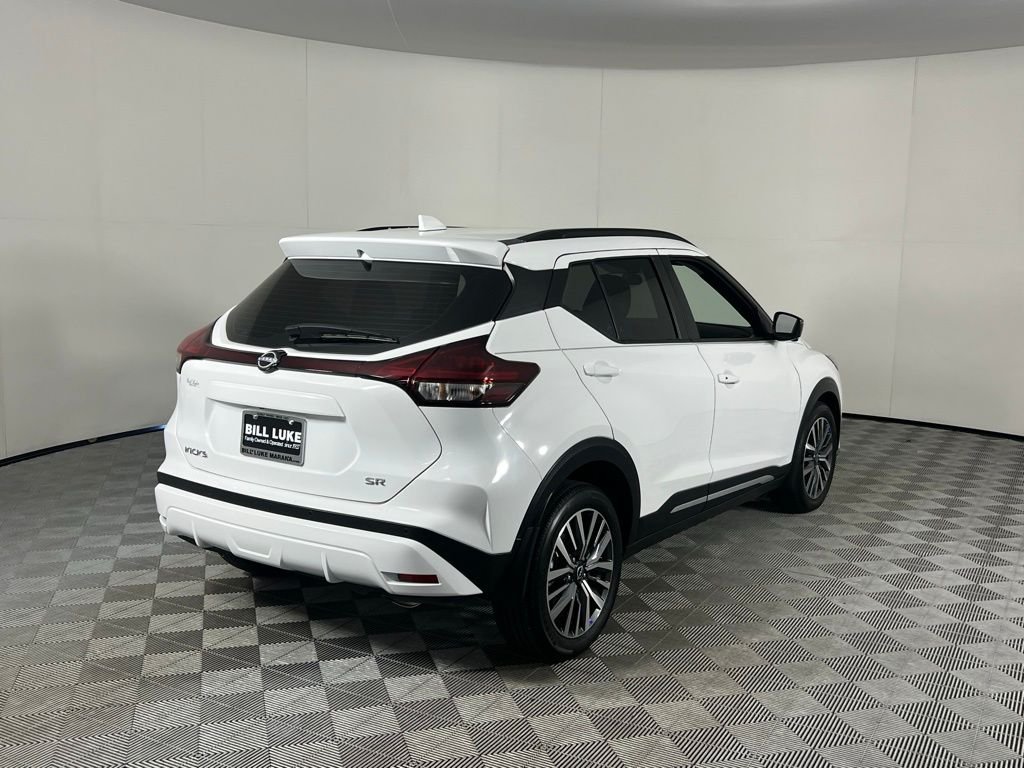 2024 Nissan Kicks SR photo 4