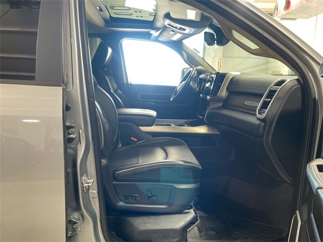 2020 Ram 3500 Laramie photo 25