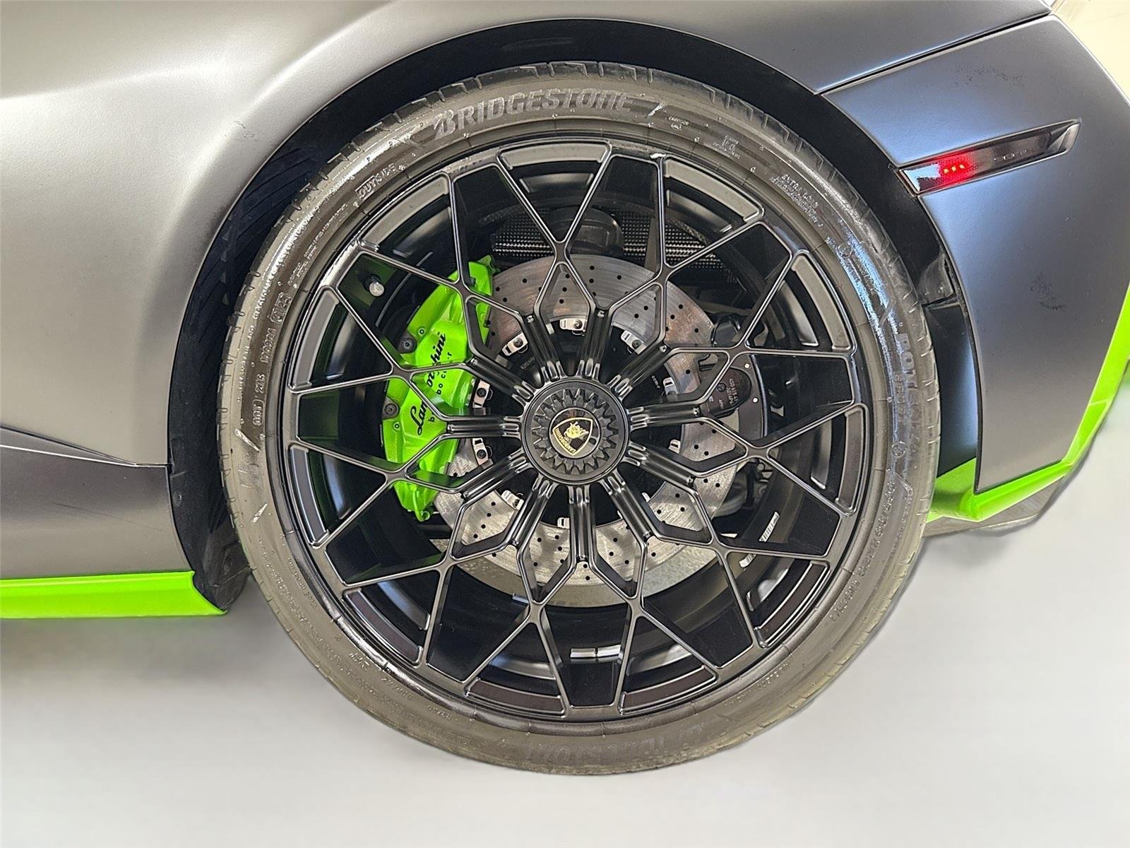 2023 Lamborghini Huracan STO photo 36