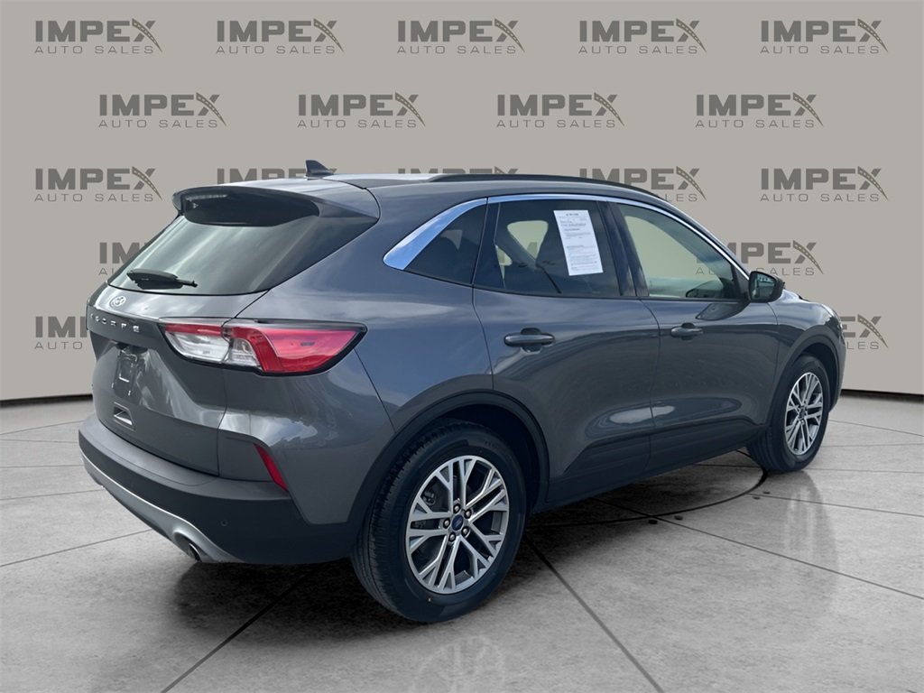2022 Ford Escape SEL photo 5