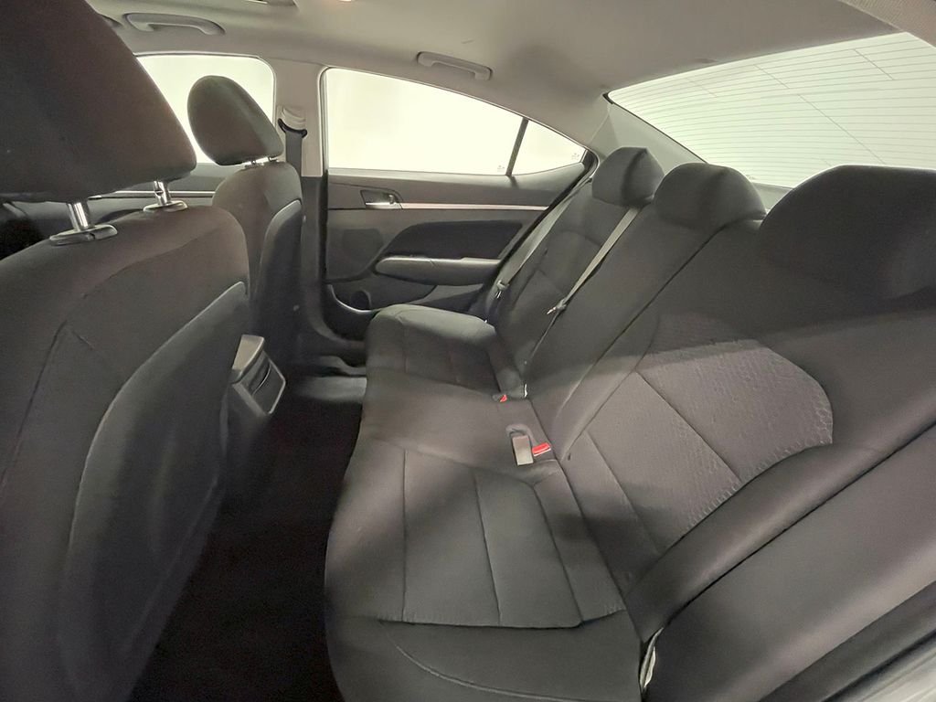 2020 Hyundai Elantra Value Edition photo 18