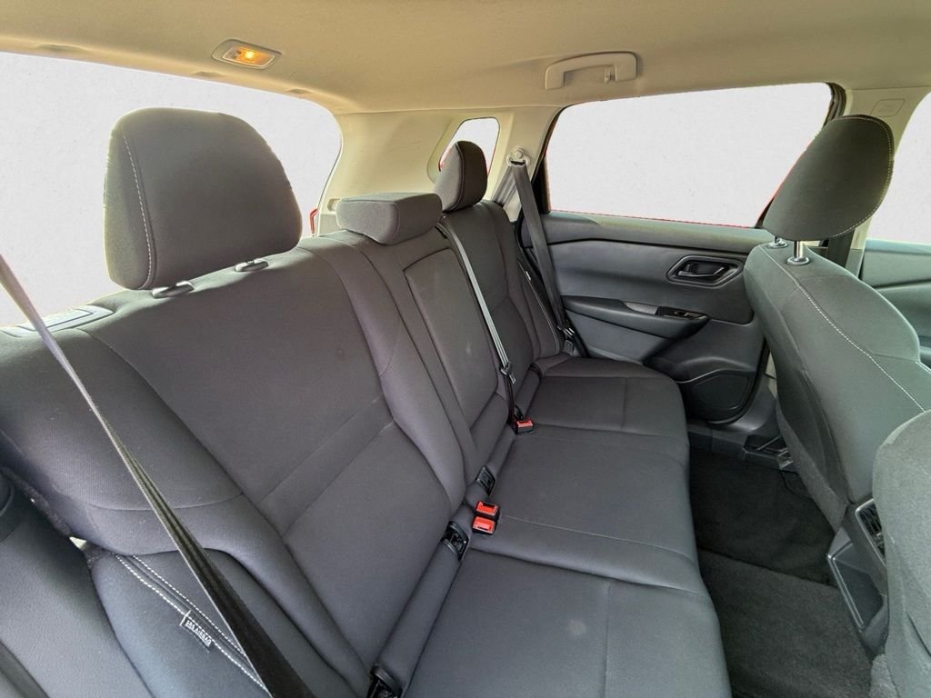 2024 Nissan Rogue S photo 17