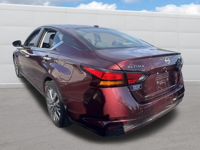 2023 Nissan Altima 2.5 SV photo 3
