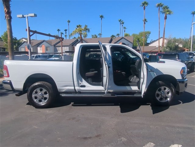 2022 Ram 2500 Tradesman photo 2