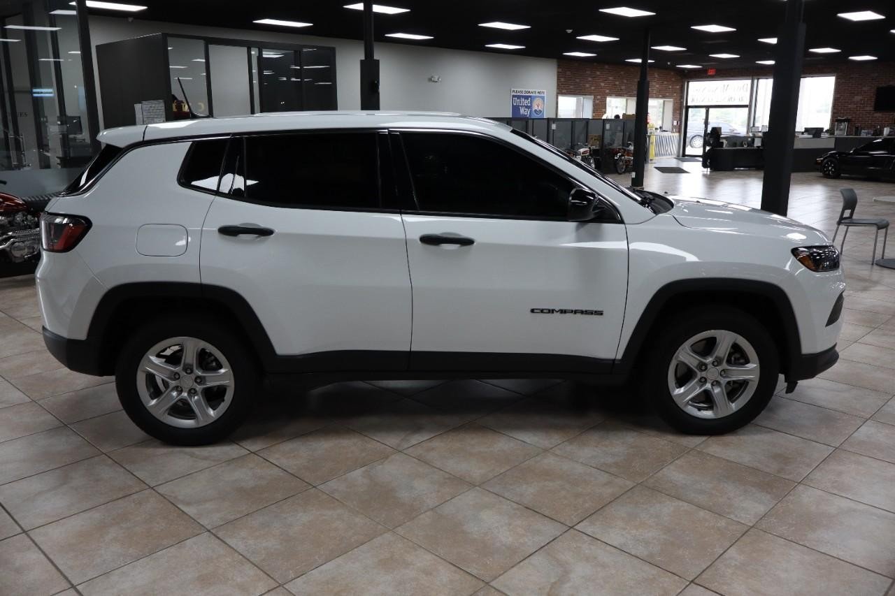 2023 Jeep Compass Sport photo 6