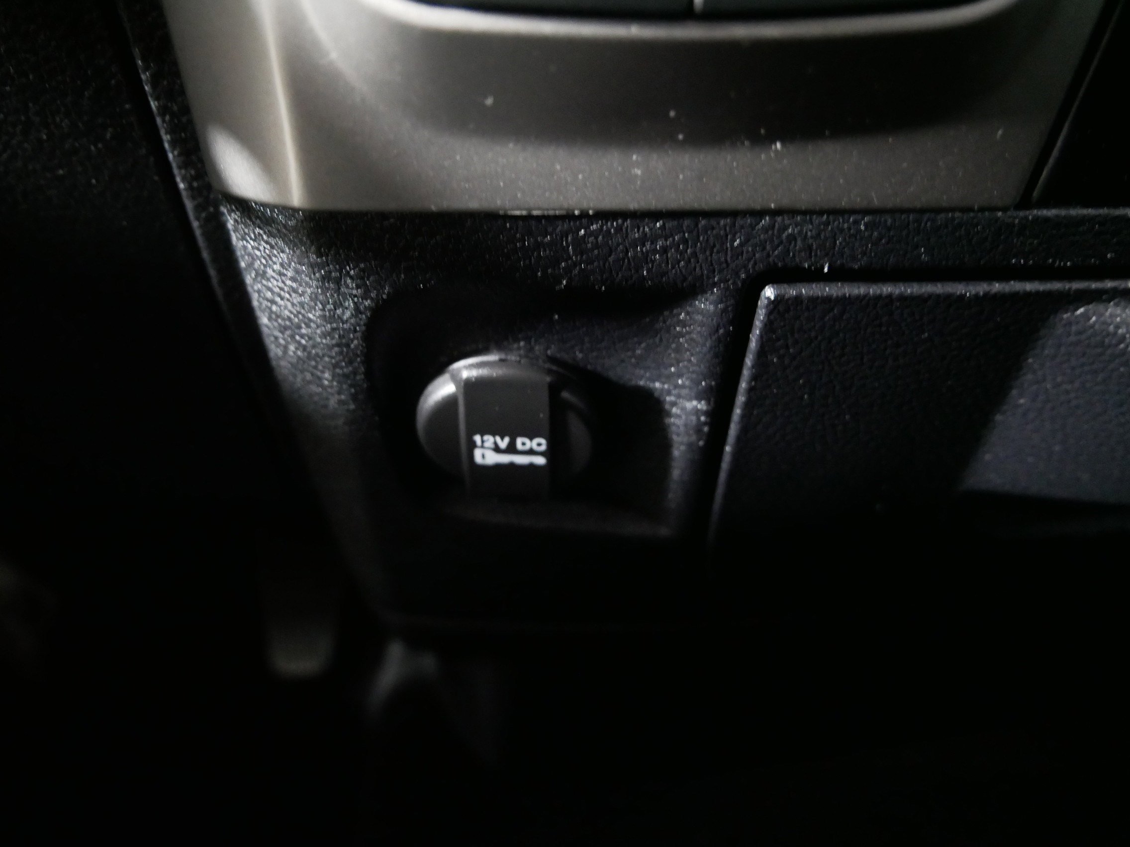 2016 Ram 1500 SLT photo 28