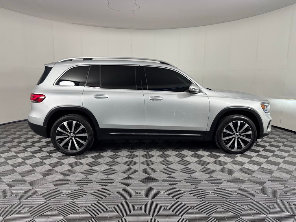 2021 Mercedes Benz GLB 250 photo 2