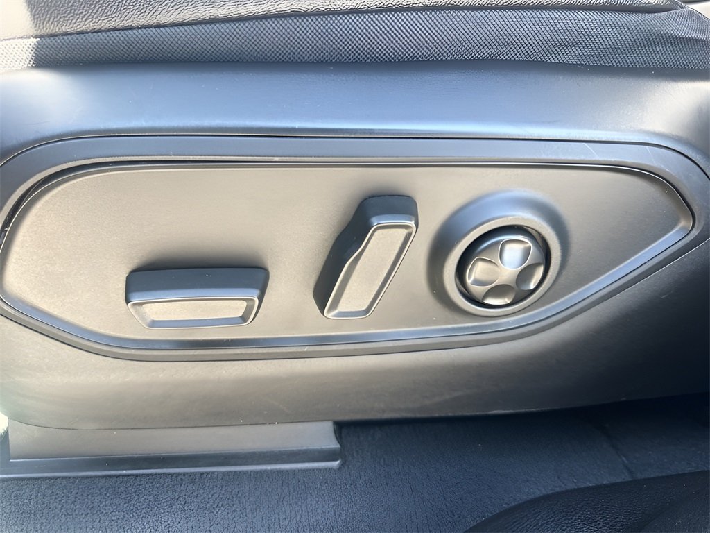2024 Jeep Cherokee Limited 4xe photo 8