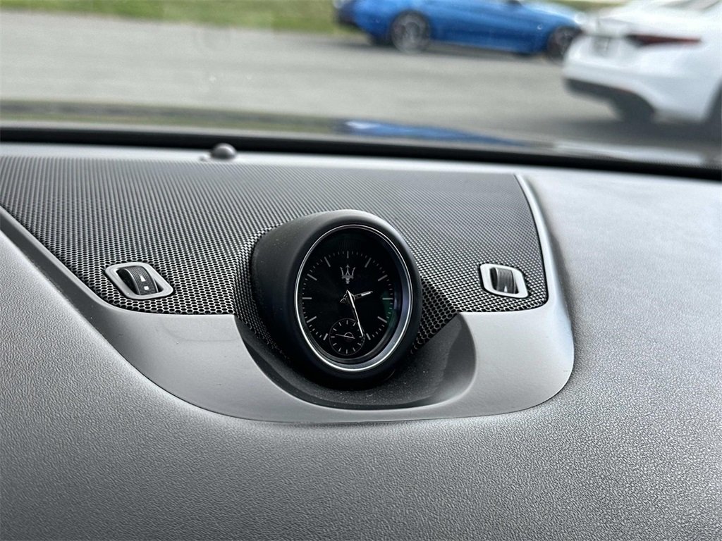 2022 Maserati Levante Modena photo 22