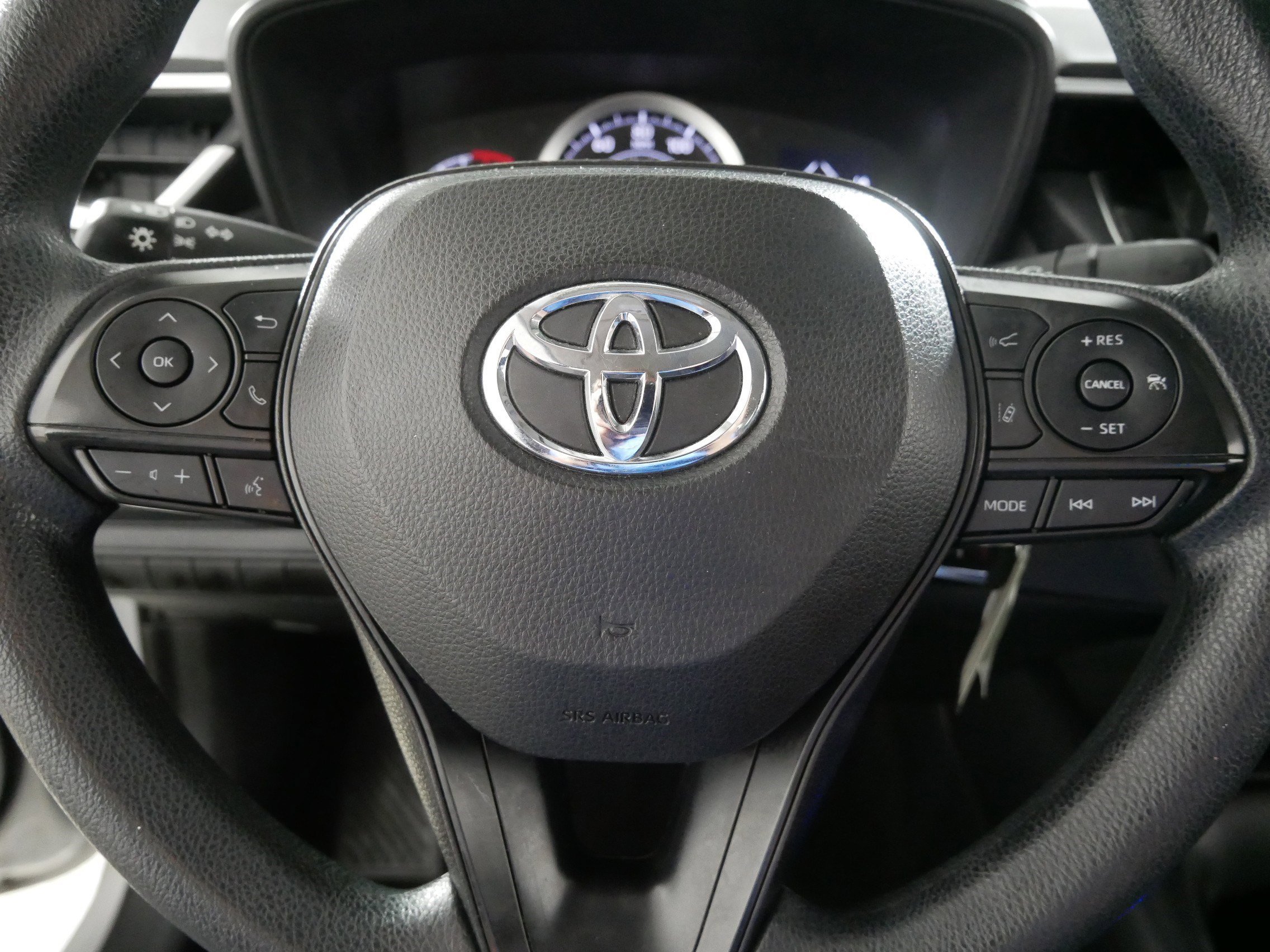 2022 Toyota Corolla LE photo 24
