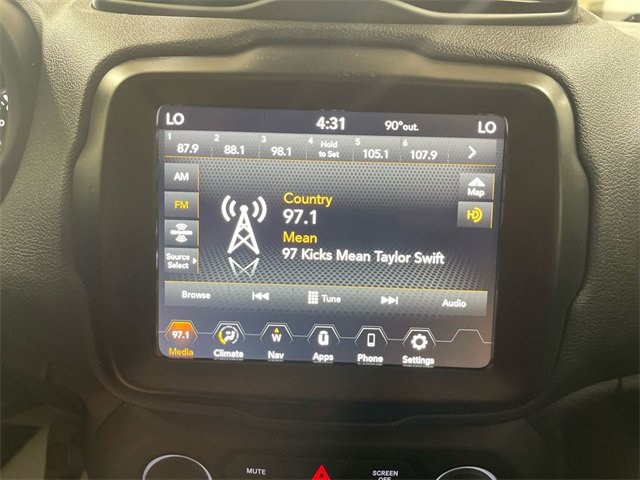 2023 Jeep Renegade Latitude Upland photo 11