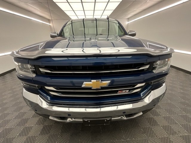 2017 Chevrolet Silverado 1500 LTZ photo 2