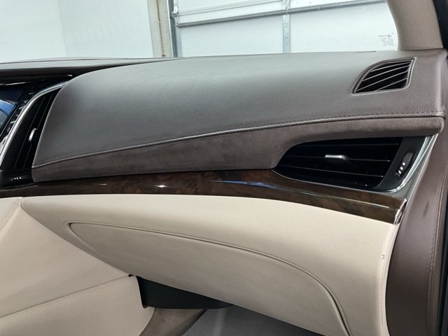 2016 Cadillac Escalade ESV Base photo 10