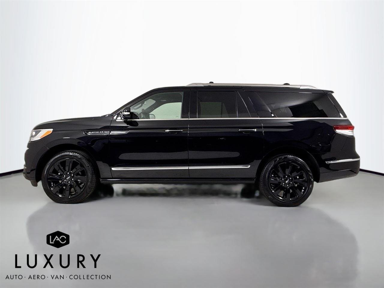 2024 Lincoln Navigator L Reserve photo 5