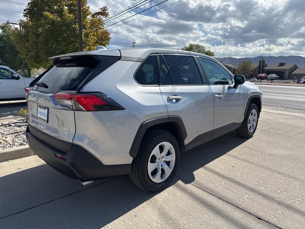 2024 Toyota RAV4 LE photo 2