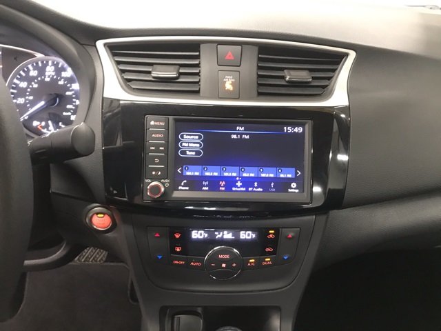 2019 Nissan Sentra SV photo 2