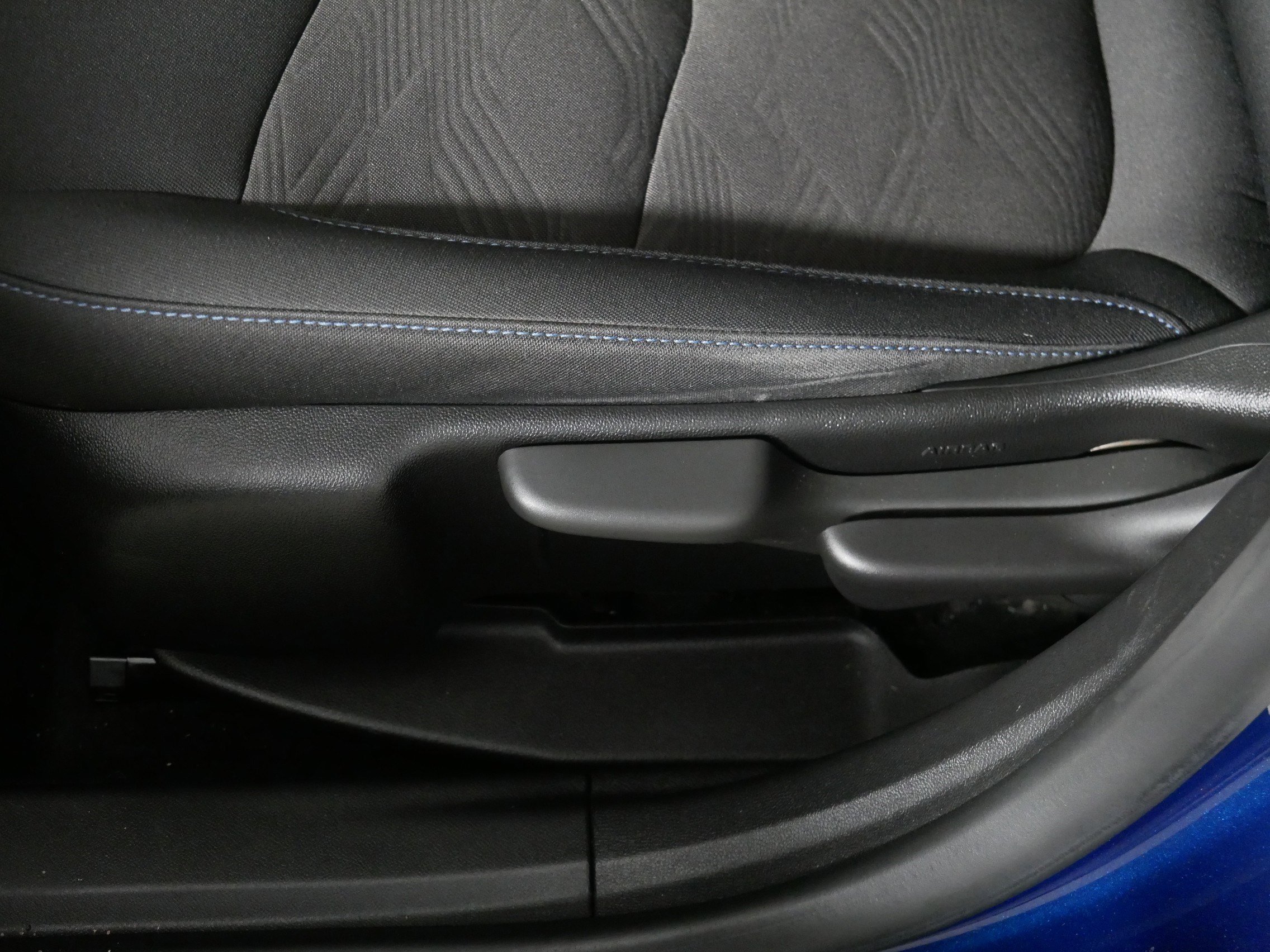 2019 Chevrolet Volt LT photo 17