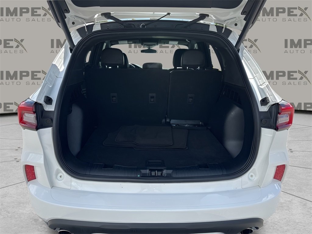 2024 Ford Escape ST-Line photo 24