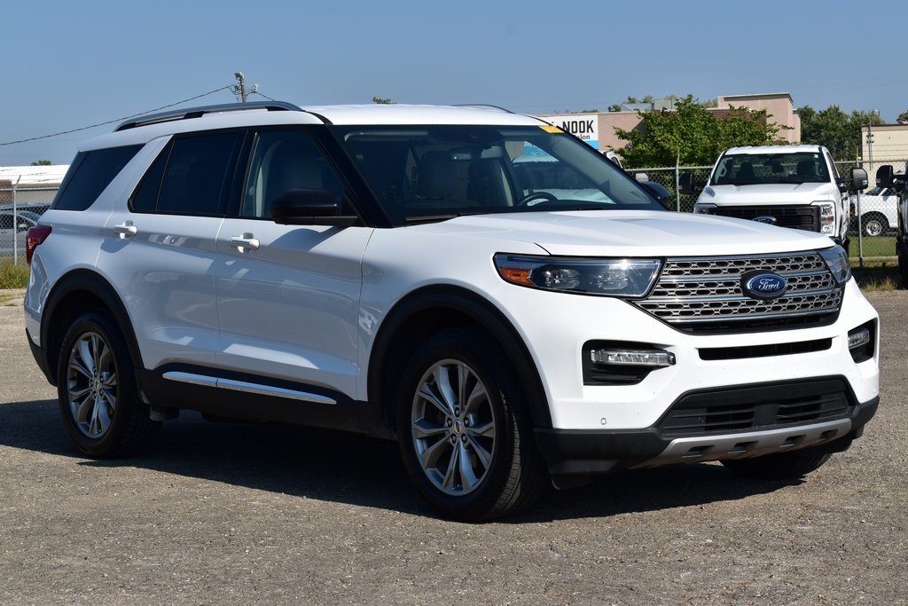 2023 Ford Explorer Limited photo 2
